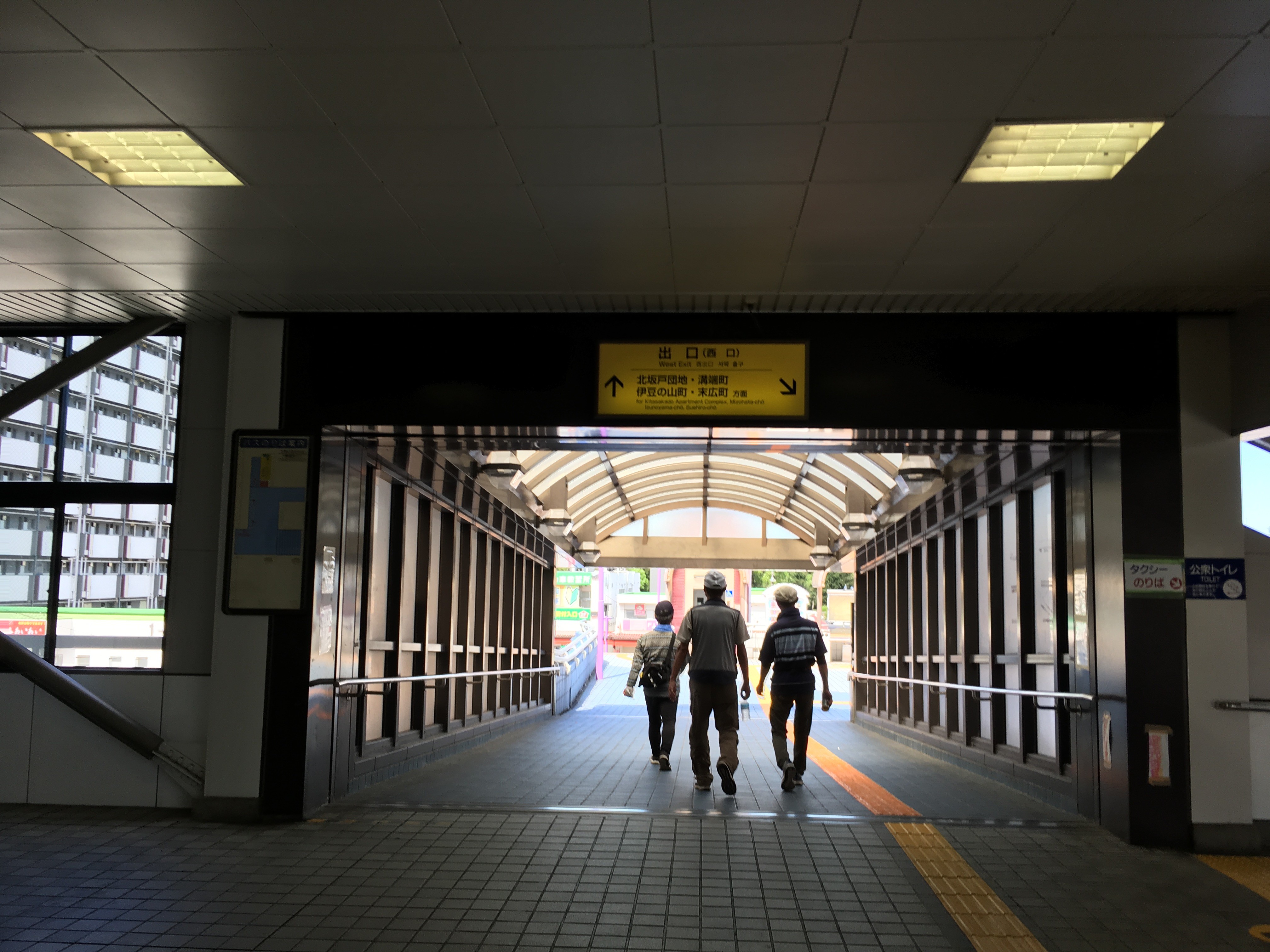 北坂戸駅西口出口