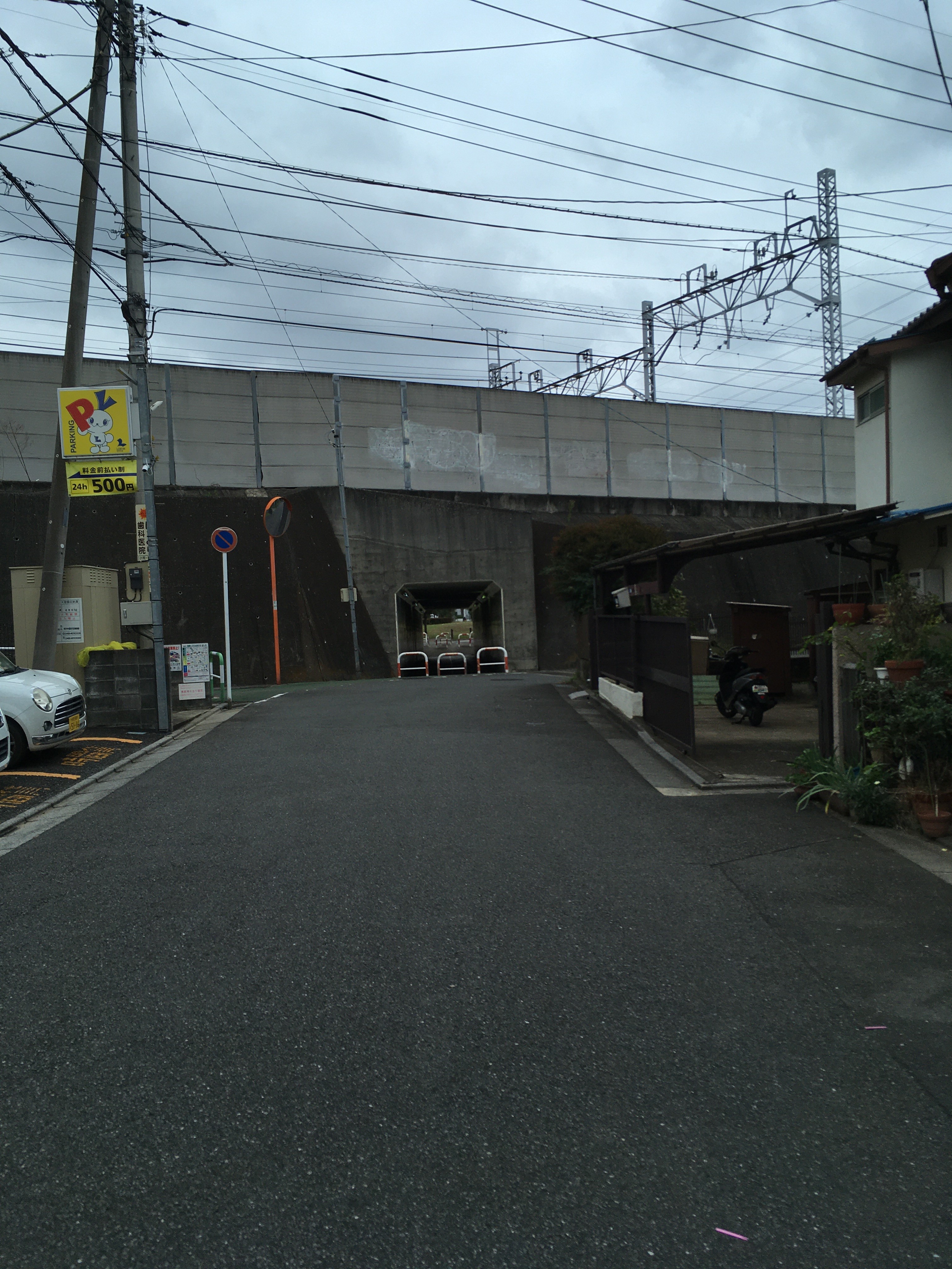 東武東上線高架下トンネル